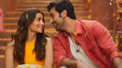 মুক্তির ৭ দিনে ৩০০ কোটি টাকার ব্যবসা, রণবীর-আলিয়ার'ব্রহ্মাস্ত্র' কতটা হিটের তকমা পেল?