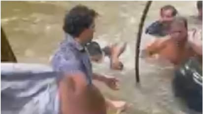 കോഴിക്കോട് പുഴയിലൂടെ അജ്ഞാത മൃതദേഹം ഒഴുകി, നടക്കാനിറങ്ങിയവർക്ക് അമ്പരപ്പ്; ഒടുവിൽ ആളെ തിരിച്ചറിഞ്ഞു