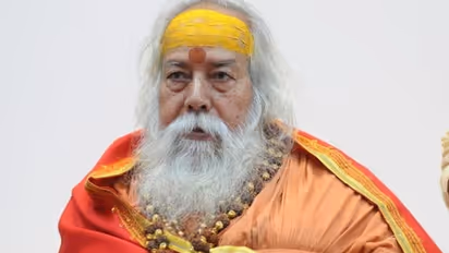 कौन थे शंकराचार्य स्वामी स्वरूपानंद सरस्वती, जिन्होंने महज 9 साल की उम्र में त्याग दिया था घर