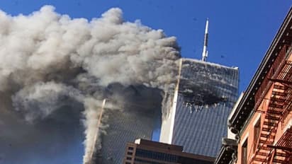 রাক্ষুসে বিমান ধেয়ে এসেছিল সাউথ টাওয়ারের দিকে, ৯/১১-র স্মৃতির ধুলো মেখে কীভাবে ফিরে এসেছিলেন স্ট্যানলি?