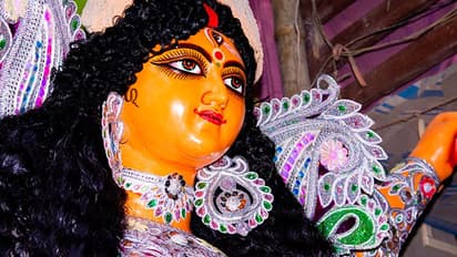 Navratri 2022: ये हैं देवी के 10 अचूक मंत्र, नवरात्रि में किसी 1 के जाप से भी दूर हो सकती है आपकी परेशानियां