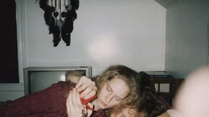 दुनिया के नंबर-1 रईस एलन मस्क की कॉलेज टाइम की गर्लफ्रेंड ने वायरल कर दीं अनदेखीं तस्वीरें और Love Letters 