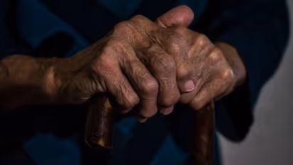 'സിവിൽ സർവീസ് ഉദ്യോഗസ്ഥനായ മകൻ സംരക്ഷിച്ചില്ല, അമ്മയും മുത്തശ്ശിയും മരിച്ചു'; ഇടപെട്ട് മനുഷ്യാവകാശ കമ്മീഷന്