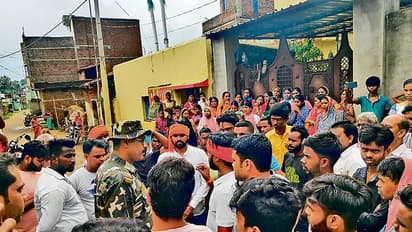 झारखंड में ईसाई मशीनरियों का खेल, प्रलोभन देकर ग्रामीणों से करवा रहे धर्म परिवर्तन, लोगों ने किया हंगामा