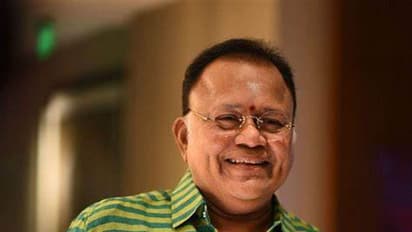 என்னை மிரட்டி தான் விஜய் படத்துக்கு நடிக்க ஒத்துக்க வச்சாங்க..! ராதாரவி பேச்சால் பரபரப்பு..!