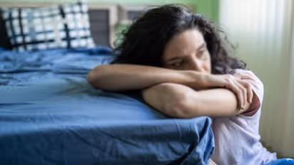 ब्लैक डायरी: 7 महीने की प्रेग्नेंट पत्नी को पति के मोबाइल में वीडियो सेक्स