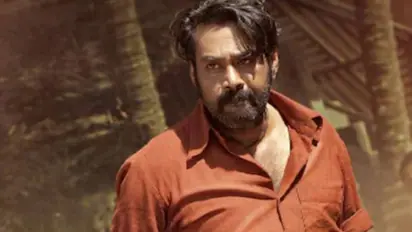 തല്ലിയത് തെക്കാണെങ്കിലും കൊണ്ടത് കേരളക്കര മുഴുവൻ, ' ഒരു തെക്കൻ തല്ല് കേസ്' മികച്ച ഫാമിലി എന്റർടെയ്നര്