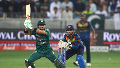 ഈ കളി കൊണ്ട് പാക്കിസ്ഥാന് ഗുണമില്ല; ബാബറിനും റിസ്‌വാനും ഫഖറിനുമെതിരെ ആഞ്ഞടിച്ച് അക്തര്‍