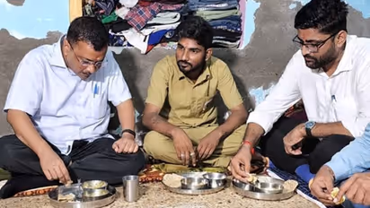 'Great fan of PM Modi': Ahmedabad auto driver takes U-turn who invited Kejriwal for dinner