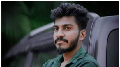 ജീവനെടുത്ത് തെരുവുനായ; നായ ബൈക്കിന് കുറുകേ ചാടി, അപകടത്തിൽപെട്ട യുവാവ് മരിച്ചു