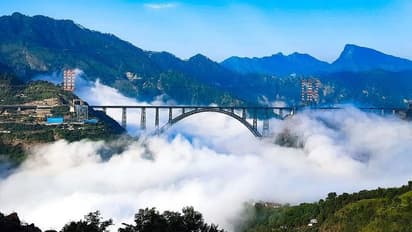 ഈ എഞ്ചിനീയറിംഗ് വിസ്മയം കേവലമൊരു യാത്രാ മാർഗ്ഗമല്ല; ചെനാബ്  റെയിൽ പാലം തുറക്കുക അനന്ത സാധ്യതകളുടെ ലോകം 