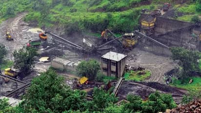 इस गांव में जमीन के अंदर से आ रही रहस्यमयी आवाजें, गांव वालों से लेकर वैज्ञानिक भी हैरान