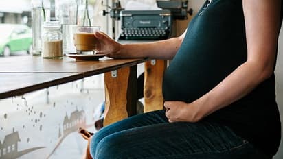 Is drinking coffee safe for pregnant women? Find out here