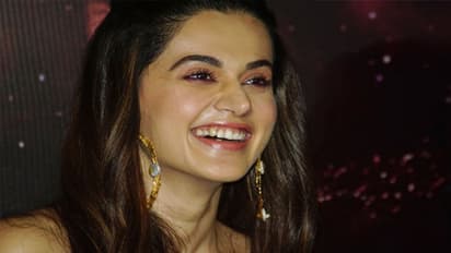 ఉత్తమనటిగా హ్యాట్రిక్ కొట్టిన తాప్సీ.. అరుదైన రికార్డ్ సాధించిన సొట్టబుగ్గల సుందరి 