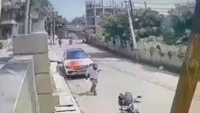 కూలీ డబ్బులు ఇవ్వ‌లేద‌ని కోటి రూపాయిల మెర్సిడెస్ బెంజ్‌ను కాల్చిన కార్మికుడు..ఎక్క‌డంటే ? 