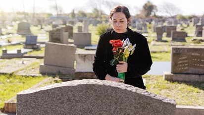 Shraddh Paksha 2022: जर्मनी-फ्रांस सहित इन देशों में भी है श्राद्ध जैसी परंपरा, जानें क्या हैं इनकी मान्यताएं?