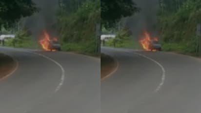 ഓടിക്കൊണ്ടിരിക്കെ കാറിന് തീപിടിച്ചു, യാത്രക്കാര് ചാടി രക്ഷപ്പെട്ടു-വീഡിയോ