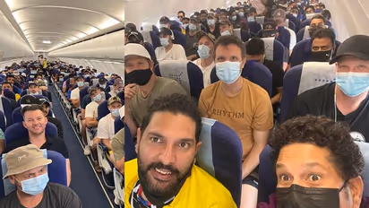 Road Safety Cricket ಫೋಟೋ ಹಂಚಿ ಮಿಲಿಯನ್ ಡಾಲರ್ ಪ್ರಶ್ನೆ ಕೇಳಿದ ತೆಂಡುಲ್ಕರ್, ಫ್ಯಾನ್ಸ್ ತಬ್ಬಿಬ್ಬು!