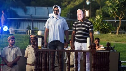  दिल्ली शराब घोटाले में ED की देशभर में 40 जगहों पर रेड, CBI ने वायरल वीडियो पर लिया संज्ञान