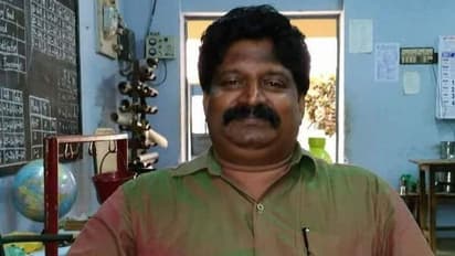 அரசு பள்ளி மாணவிகளிடம் அக்கவுண்டன்சி ஆசிரியர் ஆபாச பாடம்.. அலேக்கா தூக்கி உள்ளே வைத்த போலீஸ்..!