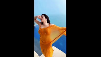 చనువుగా ఉండు, బెడ్ షేర్ చేసుకో.. ఆఫర్స్ కోసం ఇలాంటివి తప్పవు, 41 ఏళ్ల బోల్డ్ బ్యూటీ సంచలన వ్యాఖ్యలు 