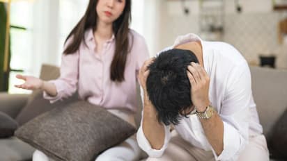 கணவரிடம் சண்டை போட்ட பிறகு 'இந்த' விஷயங்களை ஒருபோதும் சொல்லாதீங்க.. அவ்வளவுதா சொல்லுவ..