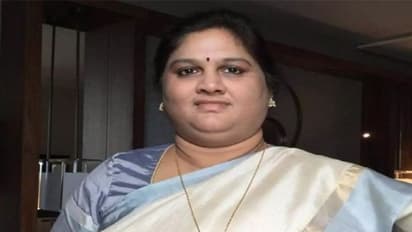 రుణం ఎగవేత కేసు : జైలు నుంచి విడుద‌లైన మాజీ ఎంపీ కొత్త‌ప‌ల్లి గీత దంప‌తులు