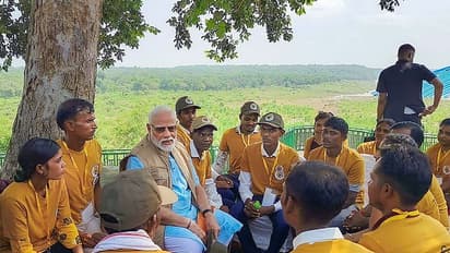 PM मोदी को गिफ्ट में मिलीं 1,200 से अधिक आइटम्स की ई-नीलामी LIVE, आप भी खरीद सकते हैं