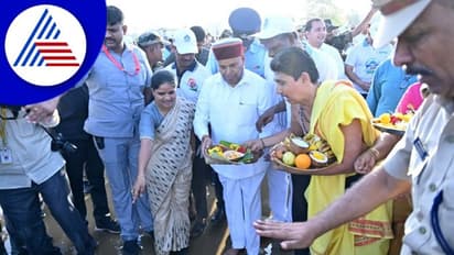 Coastal Cleanup Day; ಕಾರವಾರ ಕಡಲತೀರ ಸ್ವಚ್ಛಗೊಳಿಸಿದ ಗವರ್ನರ್ ಥಾವರಚಂದ್