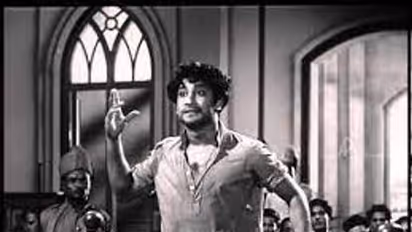 சிவாஜி கணேசன் நடிப்பில் சூப்பர் ஹிட் அடித்துள்ள பாடல்களின் தொகுப்பு...