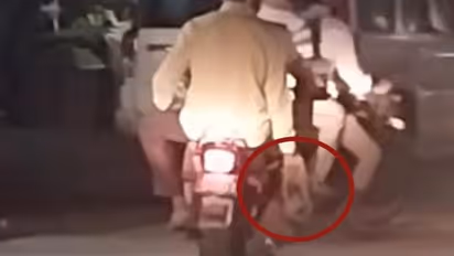 लापरवाह पुलिस: कैदी के साथ बाइक पर घूम रहे थे सिपाही जी, कैदी को ही थमा दी थी हथकड़ी