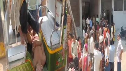 कानपुर में जहरीली गैस से तीन मजदूरों की मौत, ई-रिक्शा के पायदान पर अस्पताल लेकर पहुंचे लोग, जानें पूरा मामला 