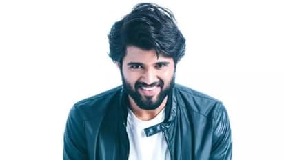 అభిమానులకు విజయ్ దేవరకోండ బంపర్ ఆఫర్,  దిల్ ఖుష్ అవుతున్న రౌడీ హీరో ఫ్యాన్స్ 