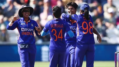 94-5ല് നിന്ന് 227-7ലേക്ക്! തിരിച്ചടിച്ച് ഇംഗ്ലീഷ് വനിതകള്; ഇന്ത്യക്ക് 228 റണ്സ് വിജയലക്ഷ്യം