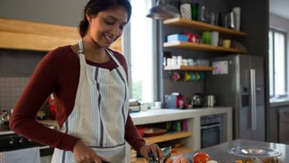 நமக்கு பக்கவிளைவுகள் ஏற்படுத்தாத நல்ல பாத்திரங்கள் எவையென தெரிந்து கொள்ளுங்கள்?