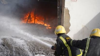 സൗദി അറേബ്യയില് രണ്ടിടങ്ങളില് തീപിടുത്തം; നിയന്ത്രണ വിധേയമെന്ന് സിവില് ഡിഫന്സ്