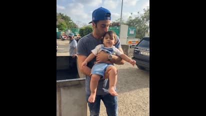  ರಣಬೀರ್ ಕಪೂರ್ ತೋಳಲ್ಲಿ ಬೇಬಿ ಶಿವ; 'ವಾವ್.. ಕ್ಯೂಟ್' ಎಂದ ಫ್ಯಾನ್ಸ್ 