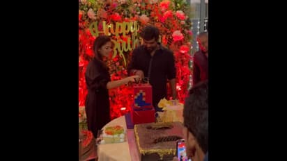 திருமணத்திற்கு பின் பிரபலங்களுக்கு மத்தியில்.. விக்கிக்கு பிரமாண்டமாக பர்த்டே கொண்டாடிய நயன்தாரா.! போட்டோஸ்!