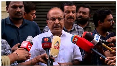 ഗവർണർ വിഷയത്തിൽ വീണ്ടും കടുപ്പിച്ച് കുഞ്ഞാലിക്കുട്ടി; ഗവർണർ-സിപിഎം ഒത്തുകളി ആരോപണത്തിലും പ്രതികരണം