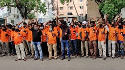 പൊരിവെയിലത്തും മഴയത്തും അലച്ചിൽ, 10 കി.മീ ദൂരം ഭക്ഷണമെത്തിച്ചാൽ വെറും 50 രൂപ!; സ്വിഗി തൊഴിലാളികൾ സമരത്തിന്