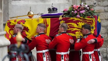 Queen Elizabeth II Funeral: ಬ್ರಿಟನ್‌ ರಾಣಿಗೆ ಕಣ್ಣೀರ ವಿದಾಯ; ದ್ರೌಪದಿ ಮುರ್ಮು ಸೇರಿ 2000 ಗಣ್ಯರು ಭಾಗಿ