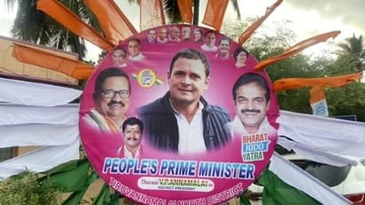 পরবর্তী কংগ্রেস সভাপতি কি রাহুল গান্ধী, ফেসবুক ক্যাপশন নিয়ে জোর জল্পনা