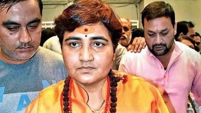 'मेरे गांव में लोग पुलिस की वजह से बेच देते हैं बेटियां, भोपाल सांसद प्रज्ञा सिंह ठाकुर ने दिया बड़ा बयान...