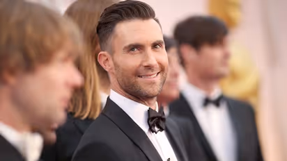 ‘Maroon 5’ singer Adam Levine allegedly cheats on pregnant wife; wants to name baby after his mistress?