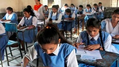 10, 12 ஆம் வகுப்பு மாணவர்களுக்கான பொதுத்தேர்வு எப்போது? வெளியானது கால அட்டவணை!!