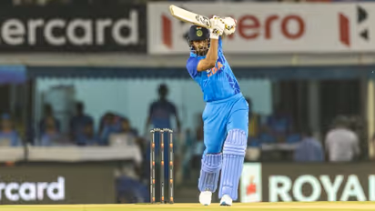 വിമര്ശകരുടെ വായടപ്പിച്ച് കെ എല് രാഹുല്; വെടിക്കെട്ട് ഫിഫ്റ്റിക്കിടെ പിന്നിട്ടത് നിരവധി നാഴികക്കല്ലുകള്