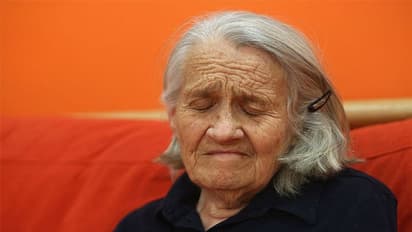 World Alzheimer's Day 2022: क्या होती है अल्जाइमर और डिमेंशिया बीमारी, जानें इसके कारण और बचाव