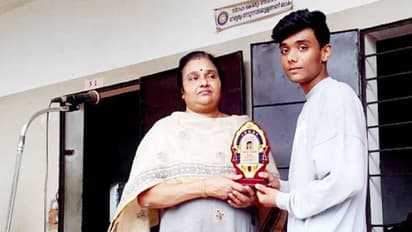 സ്കൂളിലേക്ക് പോകുന്ന വഴി കുളത്തിലേക്ക് തെന്നി വീണു, പത്താം ക്ലാസുകാരിയുടെ ജീവന്‍ രക്ഷിച്ച് ഹൈഷാം