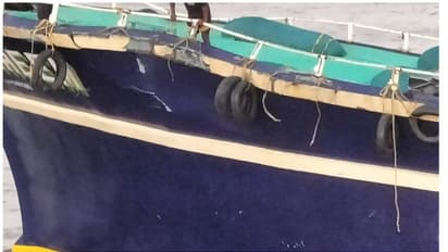 കൊച്ചി പുറംകടലിൽ മത്സ്യബന്ധന ബോട്ടിൽ ചരക്ക് കപ്പലിടിച്ചു,4പേർക്ക് പരിക്ക്, അന്വേഷണം തുടങ്ങി കോസ്റ്റൽ പൊലീസ്