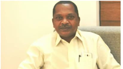 കെഎസ്ആ‍ര്‍ടിസി ബസ് ഇടിച്ചു; കോൺഗ്രസ് പത്തനംതിട്ട ജില്ലാ സെക്രട്ടറിക്ക് ദാരുണാന്ത്യം 